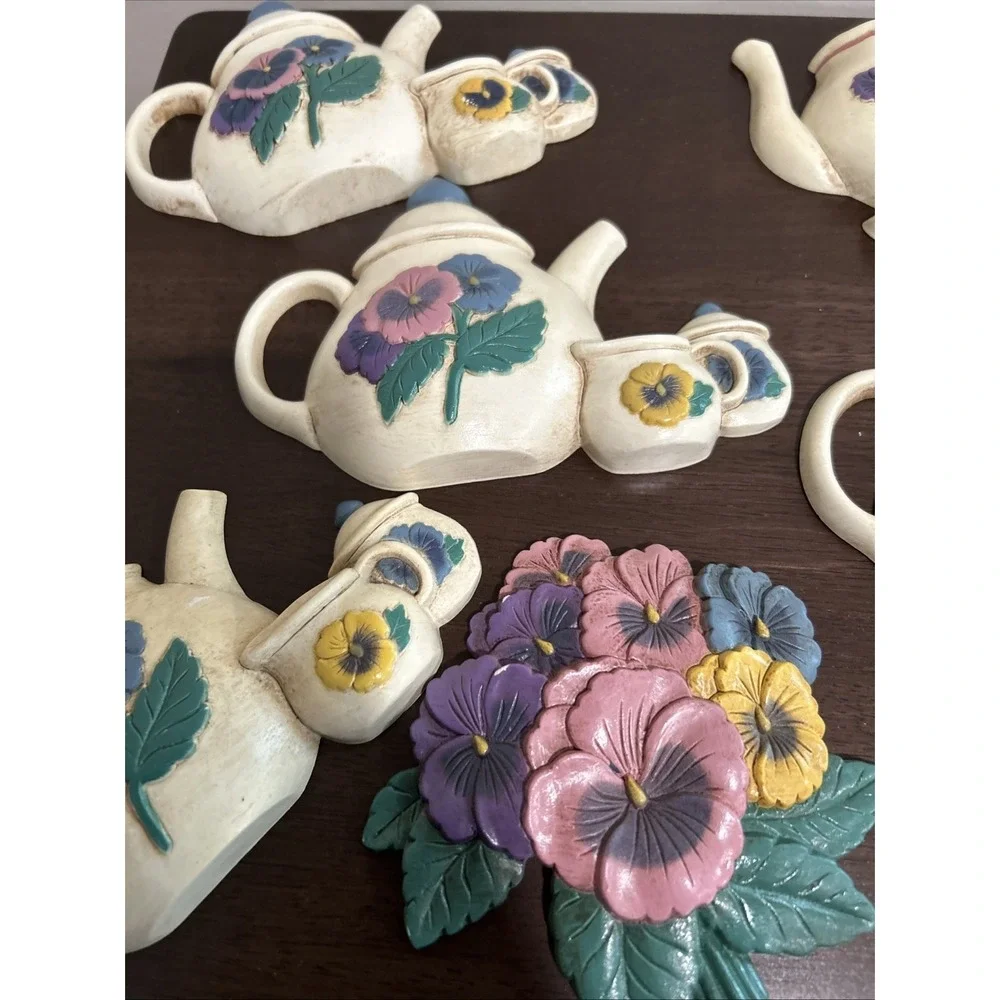 vintage home interiors Cottage Decor Kitchen Plaques Teapots Floral‎